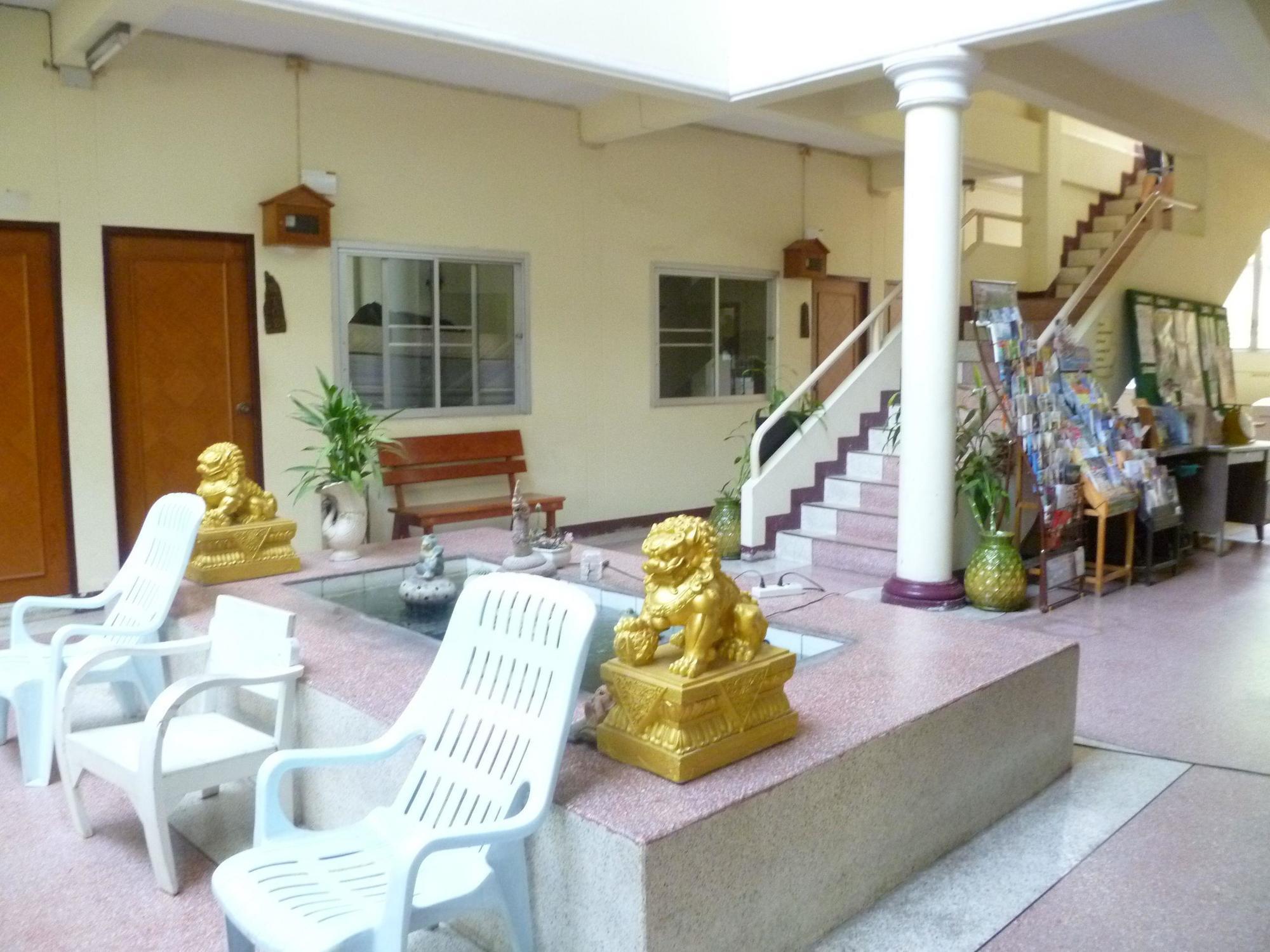Safe House Court Hotel Chiang Mai Luaran gambar